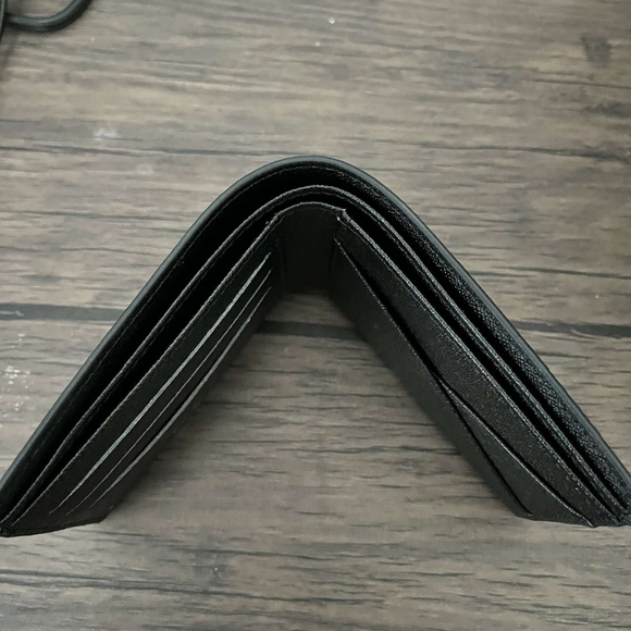 Louis Vuitton Wallet - Picture 4 of 4